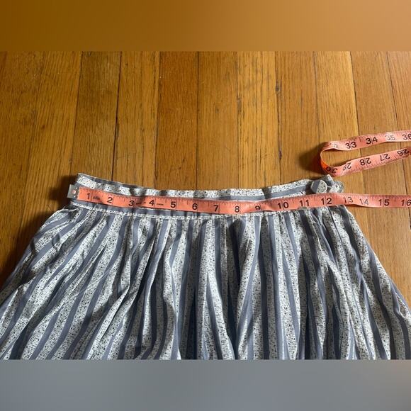 40s Vintage Grey Two Piece Striped Skirt Suit - Picture 6 of 11